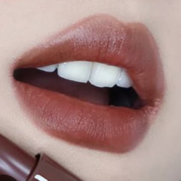 🌙🍭Bobbi Brown Rich Cocoa Crushed Lipstick NIB - Picture 1 of 8